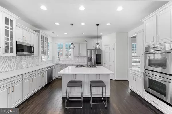 21431 FAIRHUNT DR, Ashburn, VA 20148