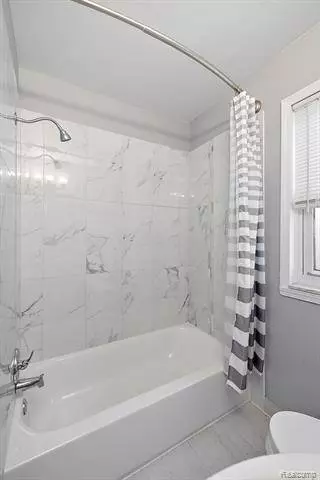 1167 E HUDSON Avenue, Madison Heights, MI 48071