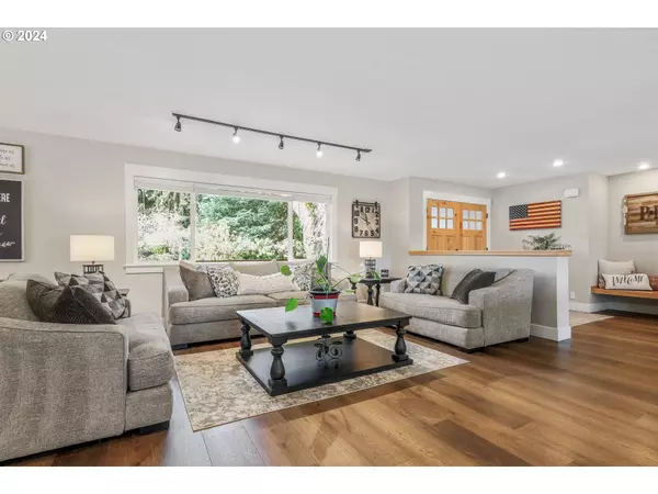 13985 SW RIVER LN, Portland, OR 97224