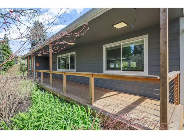 13985 SW RIVER LN, Portland, OR 97224