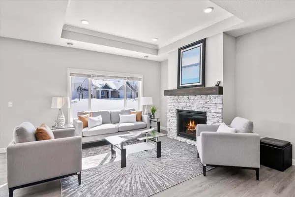 317 Riverview CIR, Hanover, MN 55341