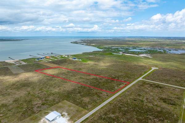 205 Trout Side Way, Rockport, TX 78382