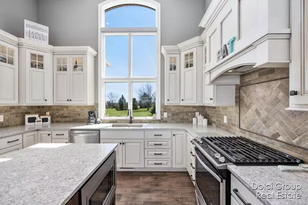 8875 Peach Ridge NW Avenue, Sparta, MI 49345