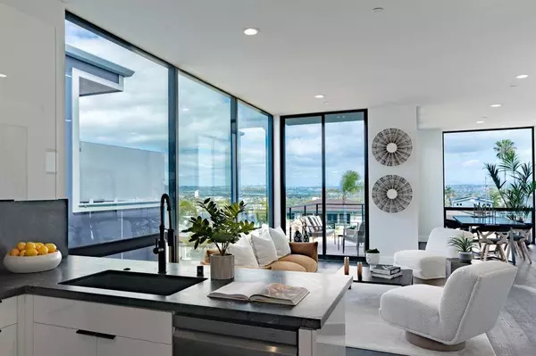 4541 Newport, San Diego, CA 92107