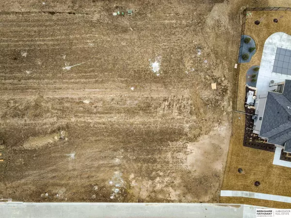 3313 S 206 Street, Omaha, NE 68022