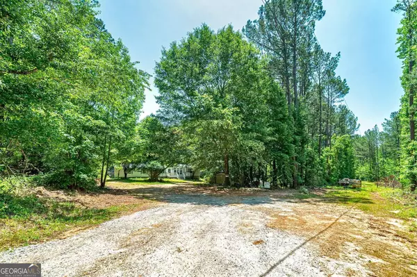 215 Autumn LN, Greenville, GA 30222