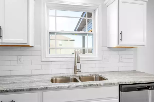 2039 Ireland Way, Clarksville, TN 37042