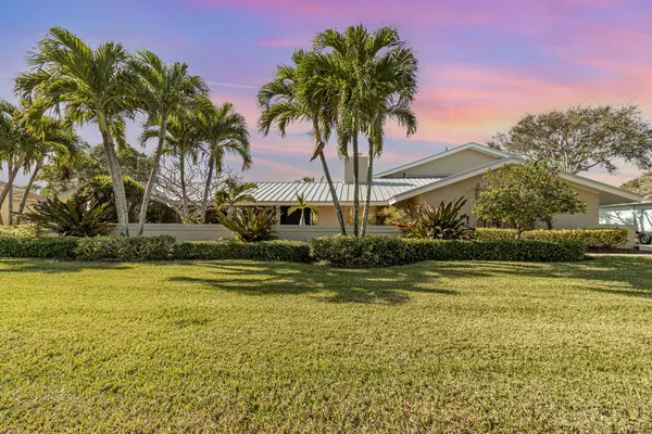 751 Malibu LN, Indialantic, FL 32903