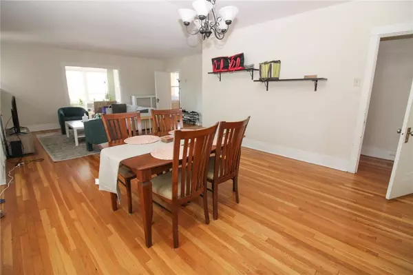 6543 Dalzell Pl, Pittsburgh, PA 15217