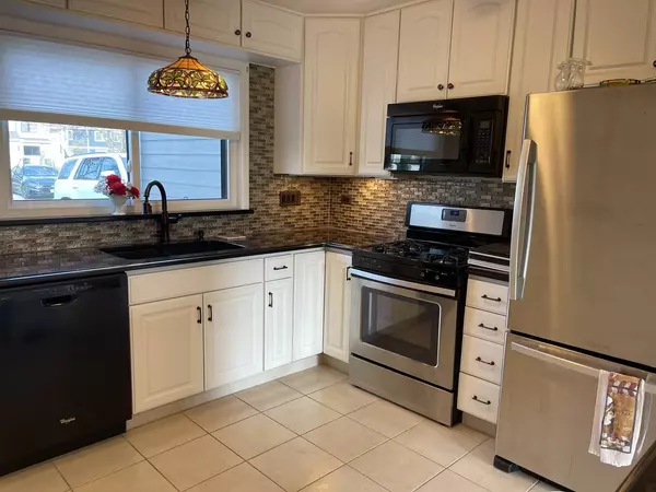 937 Brunswick CIR #937, Schaumburg, IL 60193