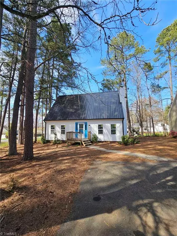 5201 Toddle CT, Winston Salem, NC 27104