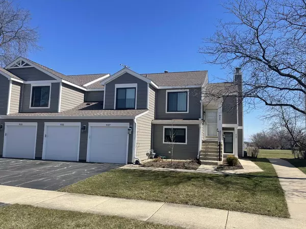 937 Brunswick CIR #937, Schaumburg, IL 60193