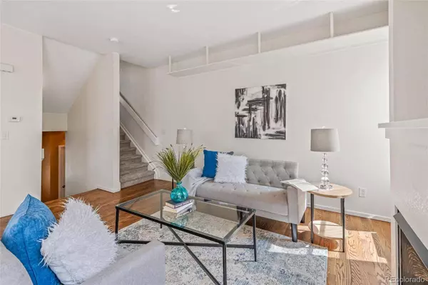 748 Boxwood LN, Longmont, CO 80503