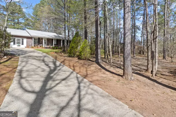 894 Hines RD, Moreland, GA 30259