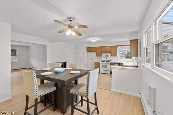 120 Maplewood Ave, Clifton City, NJ 07013