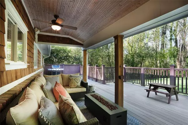 6126 Kayron DR, Sandy Springs, GA 30328