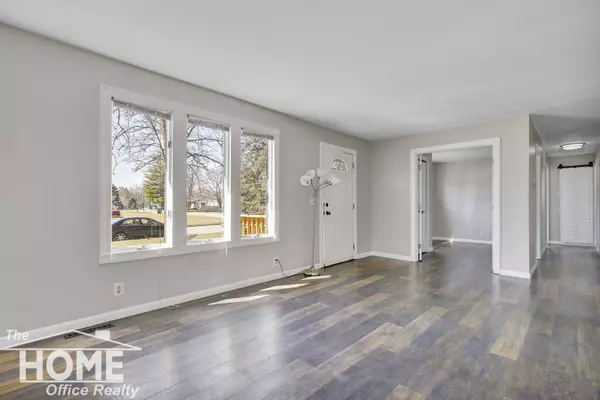 411 White Oak Drive, Perry, MI 48872