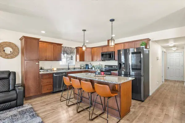 1512 Roosevelt Ave Ave, Yakima, WA 98902