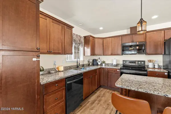 1512 Roosevelt Ave Ave, Yakima, WA 98902