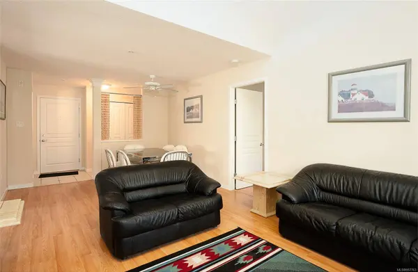 5625 Edgewater Lane #309, Nanaimo, BC V9T 6K3