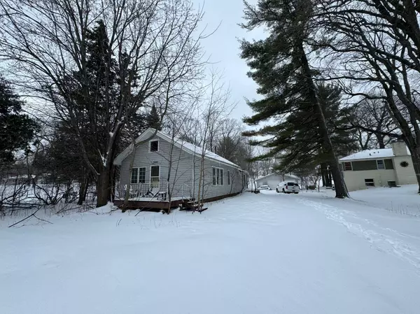 3845 Park LN, Spring Park, MN 55384