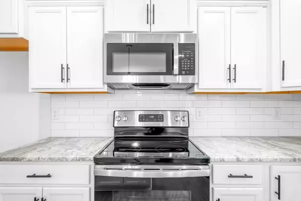 2039 Ireland Way, Clarksville, TN 37042