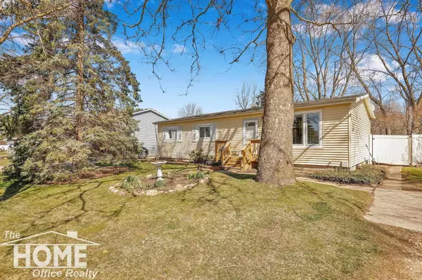 411 White Oak Drive, Perry, MI 48872