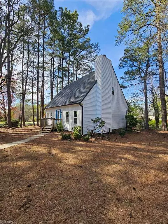 5201 Toddle CT, Winston Salem, NC 27104