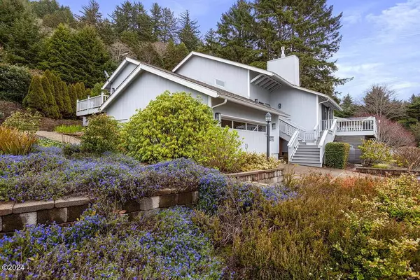 206 Sea Crest WAY, Otter Rock, OR 97369