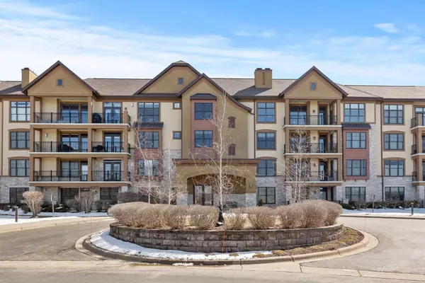 1320 Riverside LN #406, Mendota Heights, MN 55118