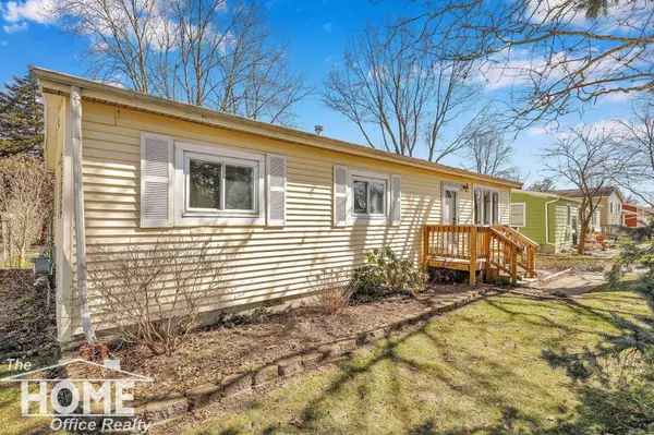 411 White Oak Drive, Perry, MI 48872