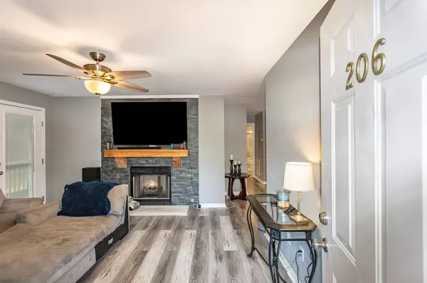 206 Brooke Castle Dr, Hermitage, TN 37076