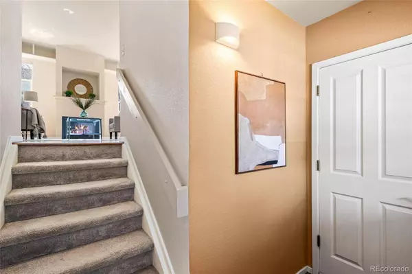 748 Boxwood LN, Longmont, CO 80503