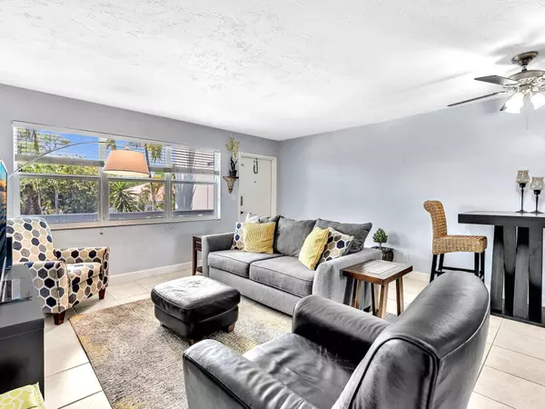 6200 NE 22nd WAY 206, Fort Lauderdale, FL 33308