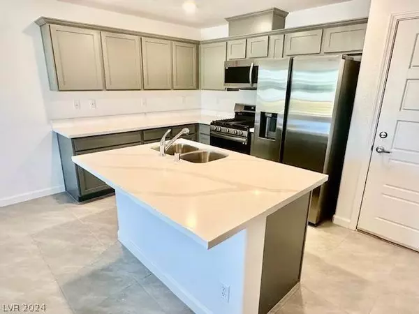 3510 Golden Chariot Avenue, Las Vegas, NV 89106