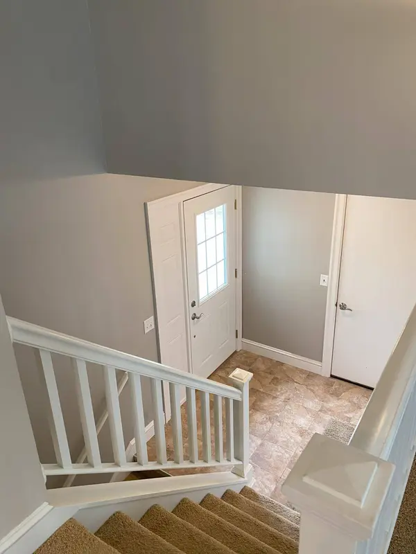 720 Clearbrook LN, Vadnais Heights, MN 55127