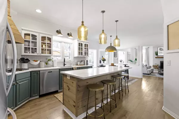 11560 Woods Bay LN, Indianapolis, IN 46236