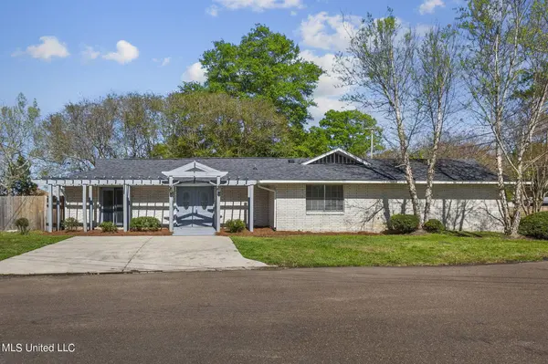 3704 Old Brandon Road, Pearl, MS 39208