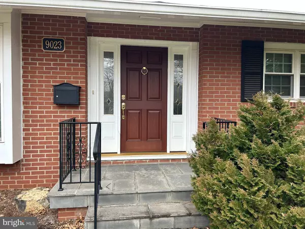 9023 WEIR ST, Manassas, VA 20110