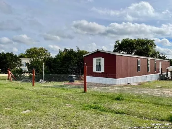 225 Private Road 1509, Bandera, TX 78003