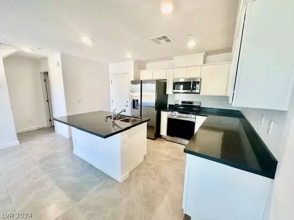 3502 Golden Chariot Avenue, Las Vegas, NV 89106