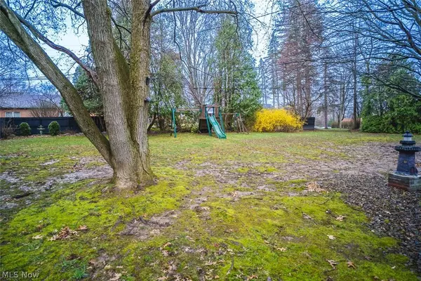 598 Robinson AVE, Barberton, OH 44203