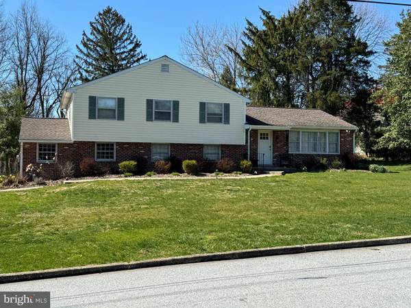 830 E PHILIP DR, Phoenixville, PA 19460