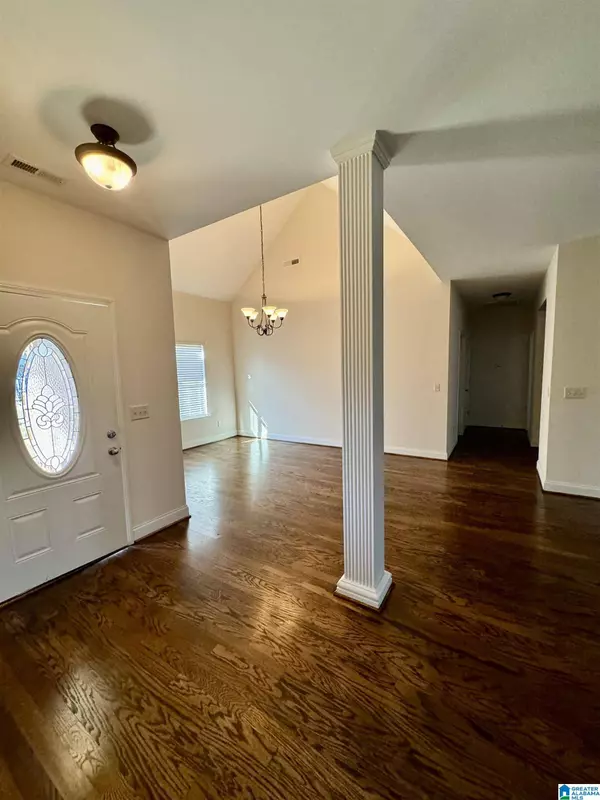 1015 LEGACY COVE S, Springville, AL 35146