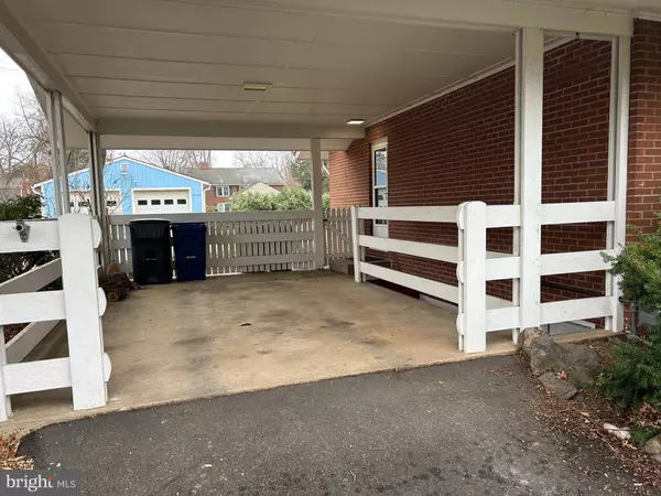 9023 WEIR ST, Manassas, VA 20110