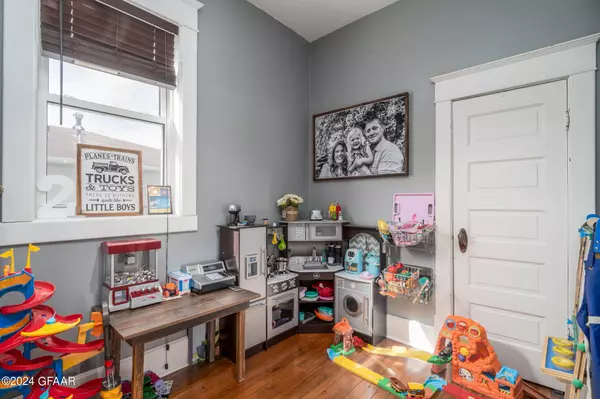 502 PLEASANT Avenue, Crookston, MN 56716