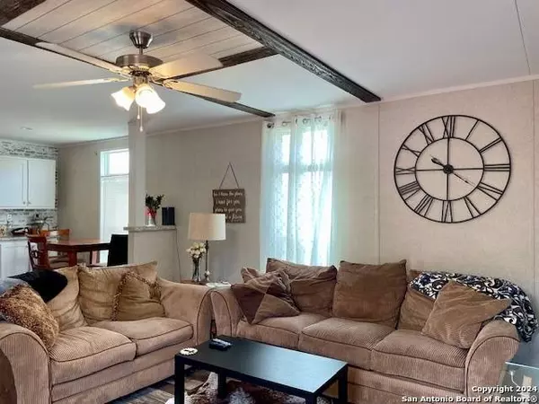 225 Private Road 1509, Bandera, TX 78003