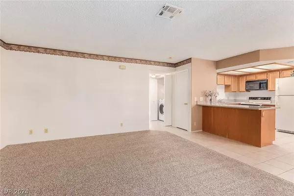 7969 Rim Rock Way #202, Las Vegas, NV 89128