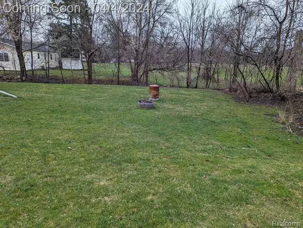 510 N BRADY Street, Corunna, MI 48817