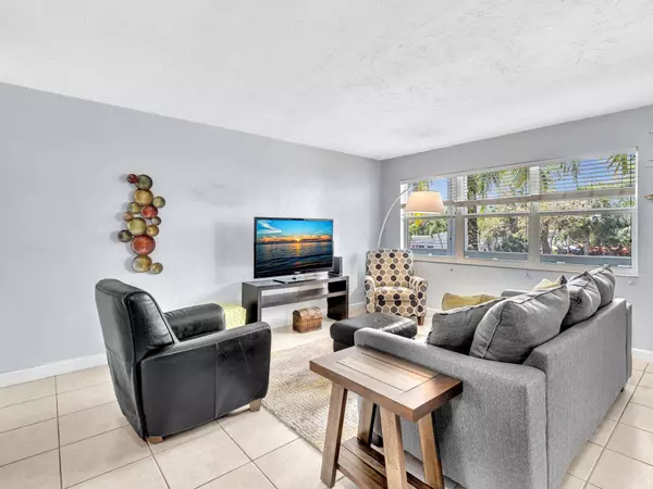 6200 NE 22nd WAY 206, Fort Lauderdale, FL 33308